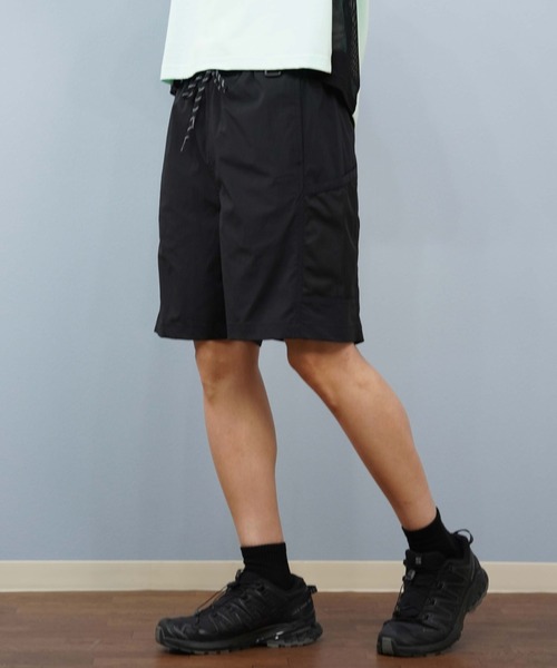 STONE のハーフパンツのブラックになります STONE ISLAND ストーンアイランド メンズ ブランド ショートパンツ