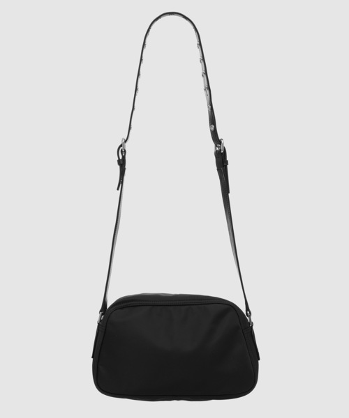 GANNI(ガニー)の「Bucky Camera Bag(ショルダーバッグ・レディース・ブラック・ONE SIZE)」の2枚目の写真