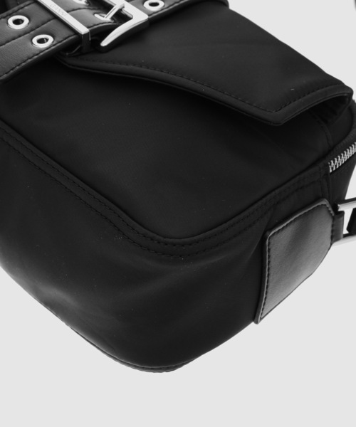 GANNI(ガニー)の「Bucky Camera Bag(ショルダーバッグ・レディース・ブラック・ONE SIZE)」の5枚目の写真