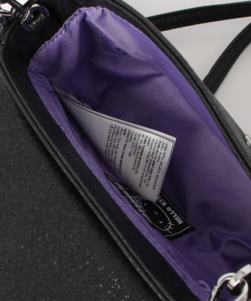 PUMA(プーマ)の「PUMA×HELLO KITTY FS. MINI HOBO BAG プーマ×ハローキティ FS.ミニホーボーバッグ(ショルダーバッグ・レディース・ブラック・FREE)」の4枚目の写真