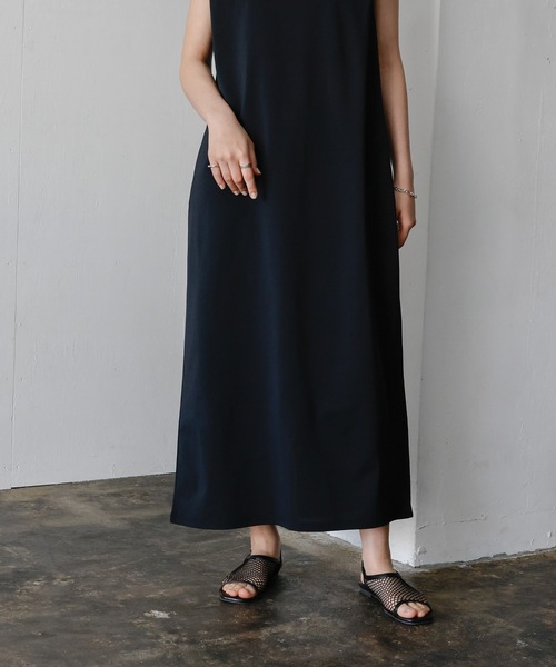 select MOCA(セレクトモカ)の「タックノースリーブワンピース(ワンピース・レディース・ブラック/チャコールグレー・MEDIUM/LARGE)」の21枚目の写真