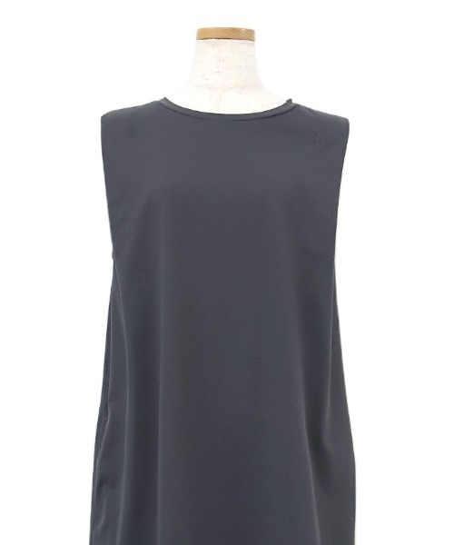 select MOCA(セレクトモカ)の「タックノースリーブワンピース(ワンピース・レディース・ブラック/チャコールグレー・MEDIUM/LARGE)」の10枚目の写真