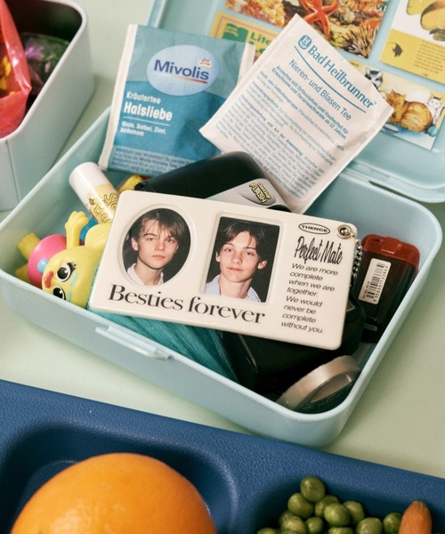 THENCE（デンス）の「THENCE／フォトホルダー（ステーショナリー・レディース・ピンク/その他1/レッド/ホワイト/グリーン・0）」の2枚目の写真