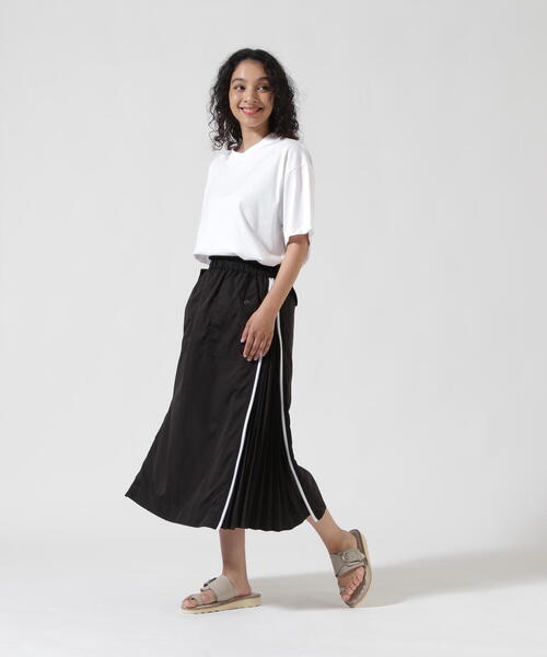 ATON（エイトン）の「ATON (エイトン) SUVIN 60/2 OVERSIZED S/S T-SHIRT（Tシャツ/カットソー・レディース・ホワイト/ブラック/キャメル・2）」の20枚目の写真