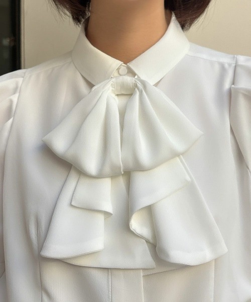 an another angelus(アンアナザーアンジェラス)の「ドレープタイ付きシャツ【新色追加】取り外し可/ fint フィント 夏服(シャツ/ブラウス・レディース・ホワイト×ブルー/ホワイト/ホワイト×グレー・FREE)」の6枚目の写真