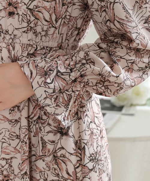 花柄コットンワンピース フリル袖　シャーリーテンプル 花柄 肩フリル スタンドカラー ウエスト シャーリング