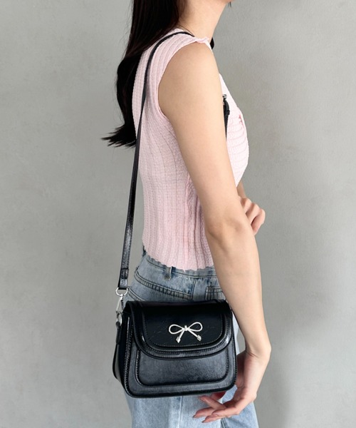 wears（ウェアーズ）の「ワンポイントリボンフラップショルダーバッグ（ショルダーバッグ・レディース・アイボリー/ブラック/レッド・FREE）」の17枚目の写真