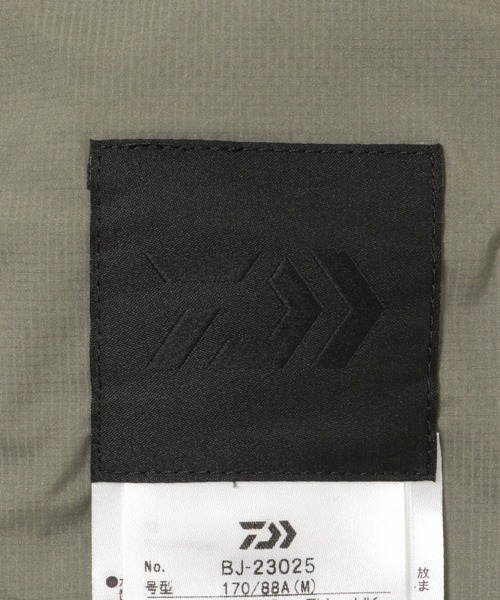 DAIWA PIER39(ダイワピア39)の「DAIWA PIER39 TECH REVERSIBLE FIELD VEST(ベスト・メンズ・ブラック/グレー系その他・MEDIUM/LARGE)」の13枚目の写真