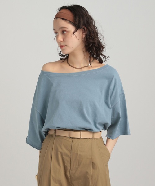 GEORGE'S(ジョージズ)の「オフショルTシャツ(Tシャツ/カットソー・レディース・オフホワイト/チャコールグレー/ブルー・SMALL/MEDIUM)」の6枚目の写真