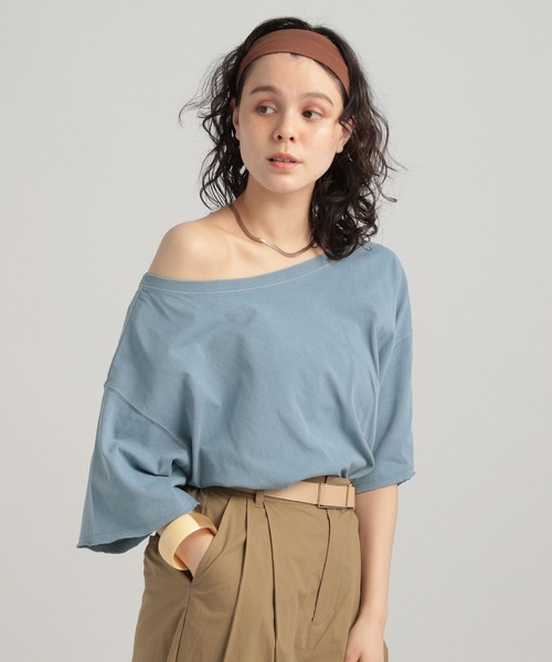 GEORGE'S(ジョージズ)の「オフショルTシャツ(Tシャツ/カットソー・レディース・オフホワイト/チャコールグレー/ブルー・SMALL/MEDIUM)」の9枚目の写真