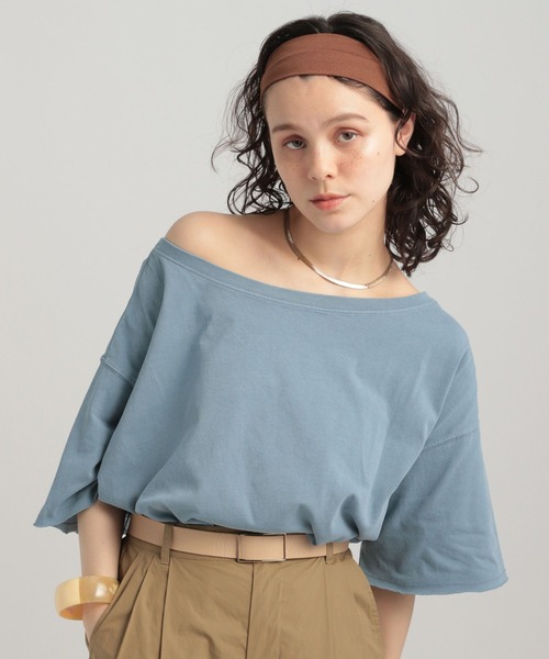 GEORGE'S(ジョージズ)の「オフショルTシャツ(Tシャツ/カットソー・レディース・オフホワイト/チャコールグレー/ブルー・SMALL/MEDIUM)」の10枚目の写真