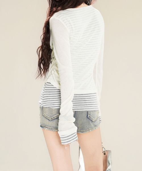 HOOK(フック)の「レイヤード風グラフィックロングTシャツ(Tシャツ/カットソー・レディース・ライトベージュ/ブラック・SMALL/MEDIUM)」の15枚目の写真