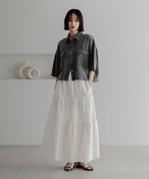 LOWRYS FARM(ローリーズファーム)の「コットンレースボリュームスカート 492791(スカート・レディース・ブラック/チャコールグレー/アイボリー・FREE)」の4枚目の写真