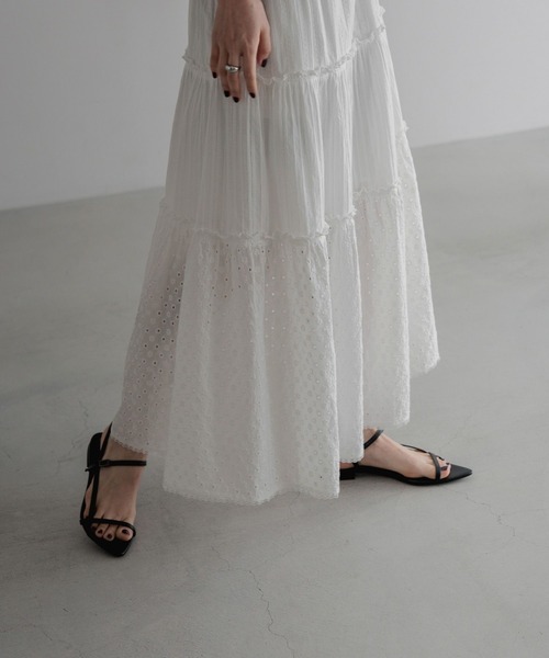 LOWRYS FARM(ローリーズファーム)の「コットンレースボリュームスカート 492791(スカート・レディース・ブラック/チャコールグレー/アイボリー・FREE)」の7枚目の写真