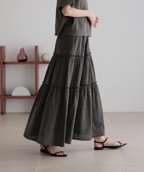 LOWRYS FARM(ローリーズファーム)の「コットンレースボリュームスカート 492791(スカート・レディース・ブラック/チャコールグレー/アイボリー・FREE)」の11枚目の写真