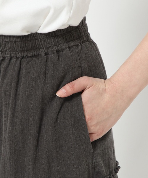 LOWRYS FARM(ローリーズファーム)の「コットンレースボリュームスカート 492791(スカート・レディース・ブラック/チャコールグレー/アイボリー・FREE)」の17枚目の写真