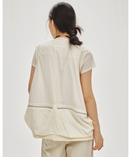TODAYFUL（トゥデイフル）の「TODAYFUL Nylon Pocket Vest 12510105（ベスト・レディース・オリーブ/ブラック/ホワイト・FREE）」の7枚目の写真