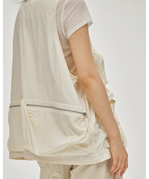 TODAYFUL（トゥデイフル）の「TODAYFUL Nylon Pocket Vest 12510105（ベスト・レディース・オリーブ/ブラック/ホワイト・FREE）」の6枚目の写真