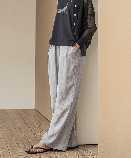 MAYSON GREY（メイソングレイ）の「タンブラーブッチャーイージーワイドパンツ≪手洗い可能 / セットアップ対応≫（その他パンツ・レディース・ブラック/グレー系その他/ブルー/チャコールグレー/ライトグレー/ブラウン・M）」の4枚目の写真