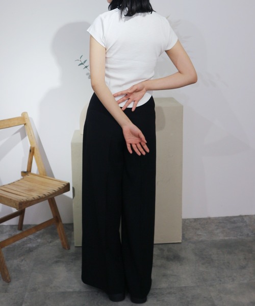 CeLess(セレス)の「Henley Neck Casual Tops / ヘンリーネックカジュアルトップス(Tシャツ/カットソー・レディース・ホワイト/ブラック・FREE)」の6枚目の写真