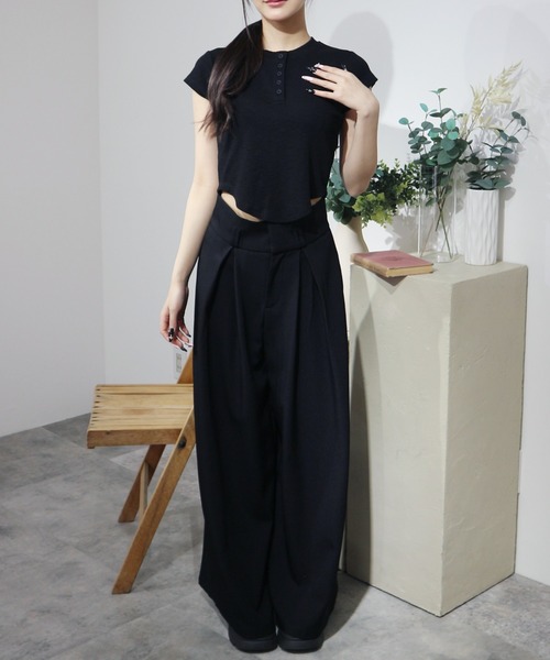 CeLess(セレス)の「Henley Neck Casual Tops / ヘンリーネックカジュアルトップス(Tシャツ/カットソー・レディース・ホワイト/ブラック・FREE)」の9枚目の写真