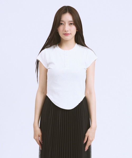 CeLess(セレス)の「Henley Neck Casual Tops / ヘンリーネックカジュアルトップス(Tシャツ/カットソー・レディース・ホワイト/ブラック・FREE)」の16枚目の写真