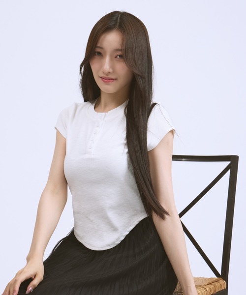 CeLess(セレス)の「Henley Neck Casual Tops / ヘンリーネックカジュアルトップス(Tシャツ/カットソー・レディース・ホワイト/ブラック・FREE)」の21枚目の写真