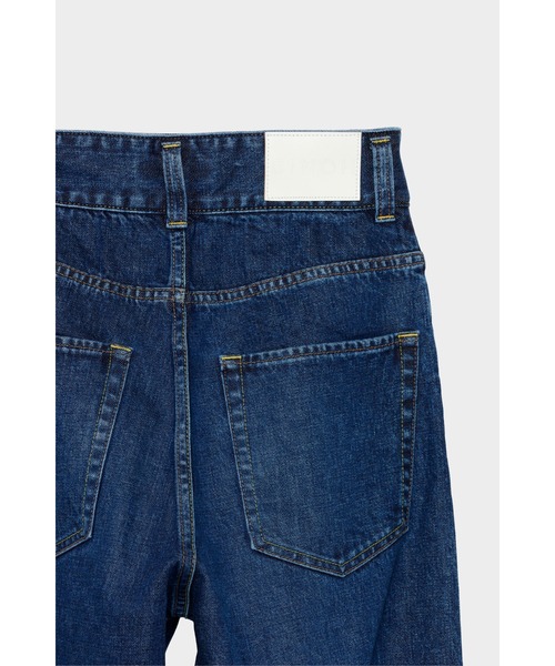 CINOH（チノ）の「HI-WAIST TAPERED（デニムパンツ・レディース・ブルー系その他・24）」の6枚目の写真