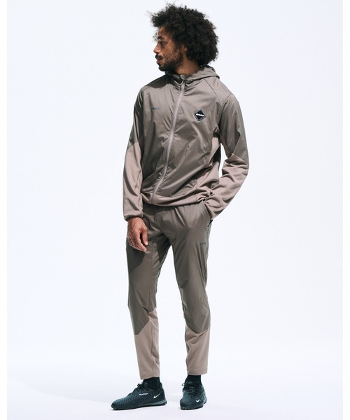 F.C.Real Bristol（エフシーレアルブリストル）の「GRID FLEECE HYBRID PANTS（その他パンツ・メンズ・ベージュ/ブラック・SMALL/MEDIUM/LARGE/X-LARGE/XX-LARGE）」の6枚目の写真