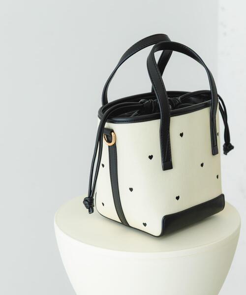 RODE SKO（ロデスコ）の「『WEB/一部店舗限定カラー』刺繍バケツバッグ（ハンドバッグ・レディース・ブラック/ベージュ/ベージュ系その他・ONE）」の19枚目の写真