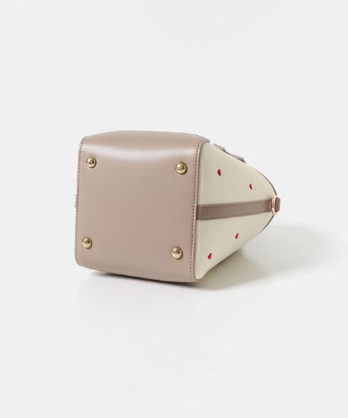 いたちページです。ロラライハリス♡刺繍の楕円底バッグ♡バッグのみ