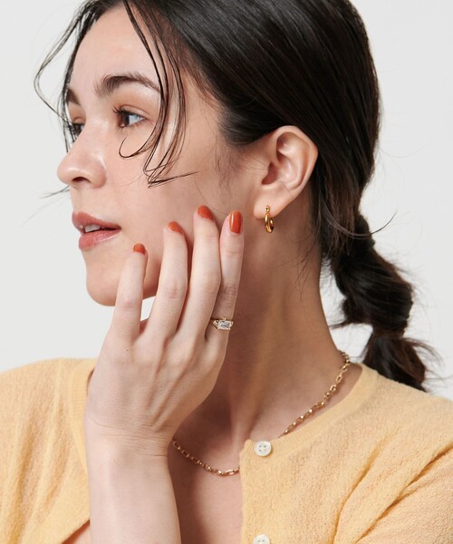 BEAUTY&YOUTH UNITED ARROWS（ビューティーアンドユースユナイテッドアローズ）の「スクエア ビジュー リング（リング・レディース・シルバー/ゴールド・11）」の3枚目の写真