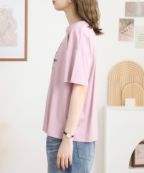 BRODIAEA(ブローディア)の「BRODIAEA カラフルフラワー刺繍半袖Tシャツ(Tシャツ/カットソー・レディース・ピンク/ベージュ/オフホワイト/ネイビー・40)」の22枚目の写真