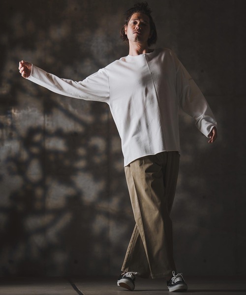 GLIMCLAP（グリムクラップ）の「msw1705-Boxy silhouette long sleeve T-shirt-Mini pile sweat fabric- スウェット（Tシャツ/カットソー・メンズ・ホワイト/ブラック・S/M/L）」の8枚目の写真