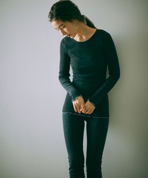 me.(ミードット)の「【 me. / ミードット 】merino washable wool ロングスリーブ me-23308 HPI(Tシャツ/カットソー・レディース・ダークグレー/イエロー/オフホワイト/グレイッシュベージュ/アイボリー/ライトブルー/ベージュ/チャコール・FREE)」の1枚目の写真