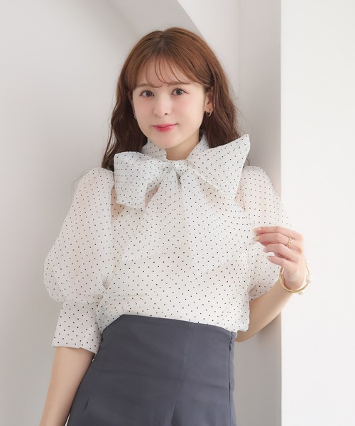Ambre Neige(アンブルネージュ)の「2way big ribbon blouse / 2wayビッグリボンウラウス(シャツ/ブラウス・レディース・オフホワイト/ブラック/ラベンダー・FREE)」の4枚目の写真