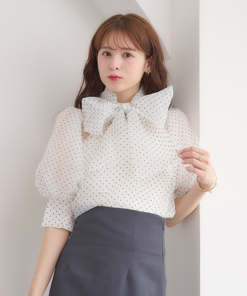 Ambre Neige(アンブルネージュ)の「2way big ribbon blouse / 2wayビッグリボンウラウス(シャツ/ブラウス・レディース・オフホワイト/ブラック/ラベンダー・FREE)」の5枚目の写真