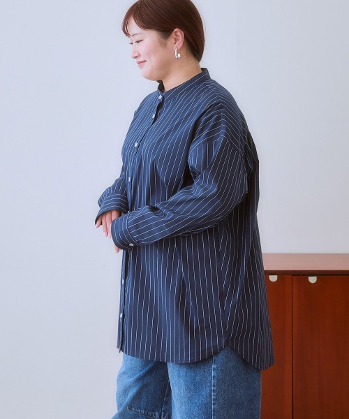 SMILE LAND（スマイルランド）の「＜大きいサイズ＞バックギャザーデザインストライプシャツチュニック（シャツ/ブラウス・レディース・ネイビー系/サックスブルー系・5L/4L/LL/L/3L）」の8枚目の写真