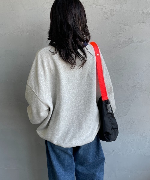 UMBRO（アンブロ）の「[UMBRO/アンブロ] 別注 ワンポイント刺繍ロゴ クルーネックスウェット【追加】（スウェット・レディース・ネイビー/ブラウン/グレー・S/XL/M/L）」の12枚目の写真