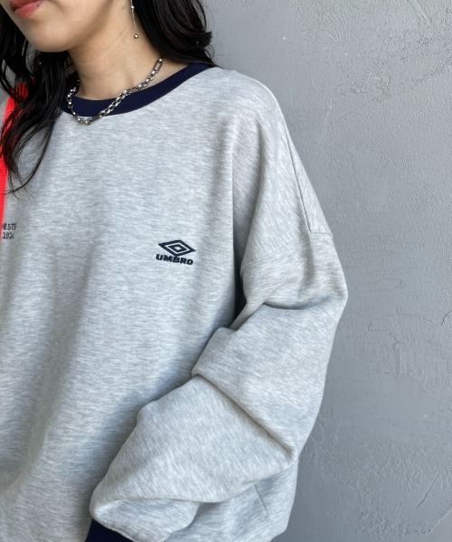 UMBRO（アンブロ）の「[UMBRO/アンブロ] 別注 ワンポイント刺繍ロゴ クルーネックスウェット【追加】（スウェット・レディース・ネイビー/ブラウン/グレー・S/XL/M/L）」の16枚目の写真