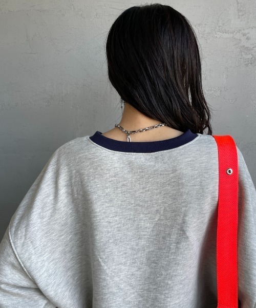 UMBRO（アンブロ）の「[UMBRO/アンブロ] 別注 ワンポイント刺繍ロゴ クルーネックスウェット【追加】（スウェット・レディース・ネイビー/ブラウン/グレー・S/XL/M/L）」の18枚目の写真