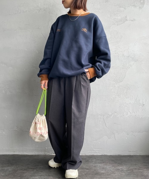 UMBRO（アンブロ）の「[UMBRO/アンブロ] 別注 ワンポイント刺繍ロゴ クルーネックスウェット【追加】（スウェット・レディース・ネイビー/ブラウン/グレー・S/XL/M/L）」の8枚目の写真