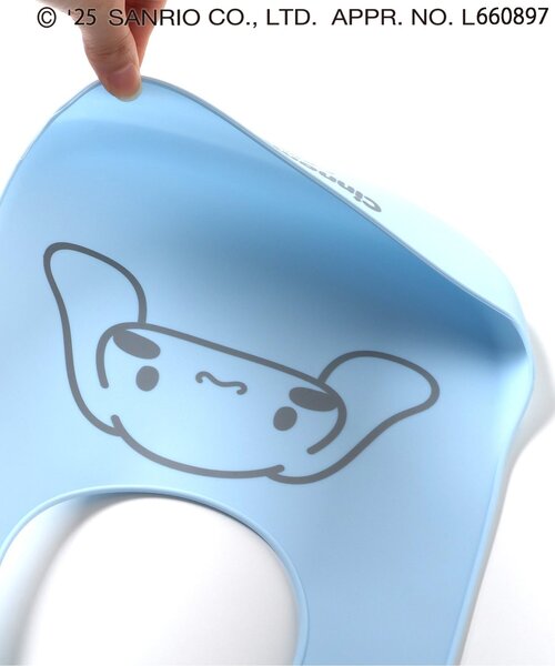 sanrio（サンリオ）の「サンリオキャラクターズ/シリコンビブ（マグ/哺乳瓶/お食事グッズ・キッズ・グリーン/ブラック/サックスブルー・90）」の16枚目の写真