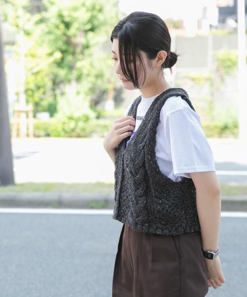 EKAL（エカル）の「ウール混ネップベスト（ニット/セーター・レディース・ベージュ/チャコールグレー・ONE）」の11枚目の写真