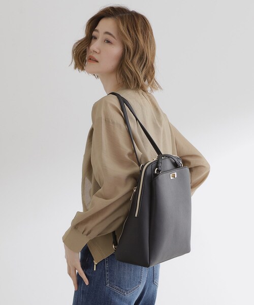 grove(グローブ)の「ヒネリポケット2WAYリュック(バックパック/リュック・レディース・ブラック/ブラウン系/ライトベージュ/ブラック系7・00)」の5枚目の写真