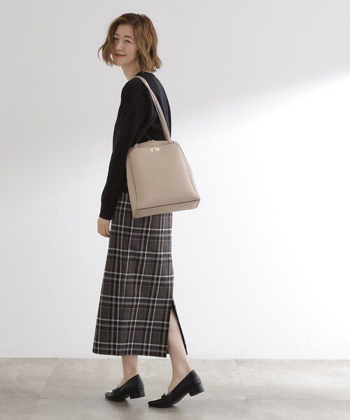 grove(グローブ)の「ヒネリポケット2WAYリュック(バックパック/リュック・レディース・ブラック/ブラウン系/ライトベージュ/ブラック系7・00)」の10枚目の写真