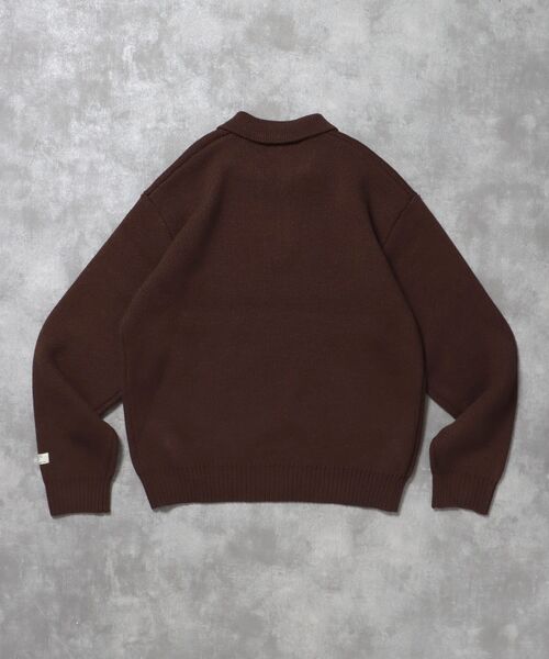 FFEIN（フェイン）の「【FFEIN（フェイン）】ネーム付きスキッパーニット / ニット セーター ポロカラー シンプル 無地 ワンポイント（ニット/セーター・メンズ・ブラック/ブラウン/グレー・SMALL/MEDIUM/LARGE）」の15枚目の写真