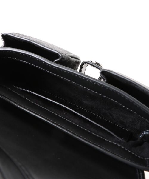 MICHAEL KORS(マイケルコース)の「COLBY エンパイア シグネチャーロゴ ショルダー エクストラスモール(ハンドバッグ・レディース・ブラック・FREE)」の4枚目の写真