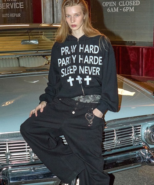 OY(オーワイ)の「『OY/オーワイ』PRAY HARD HOODIE ZIP UP/プレイハードジップアップパーカー(パーカー・レディース・ホワイト/ブラック・M/L)」の15枚目の写真