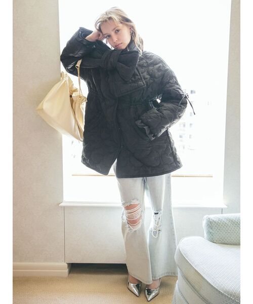 CALNAMUR（カルナムール）の「マフラー付きパフコート（ダウンジャケット/コート・レディース・ブラック/ピンク・FREE）」の10枚目の写真